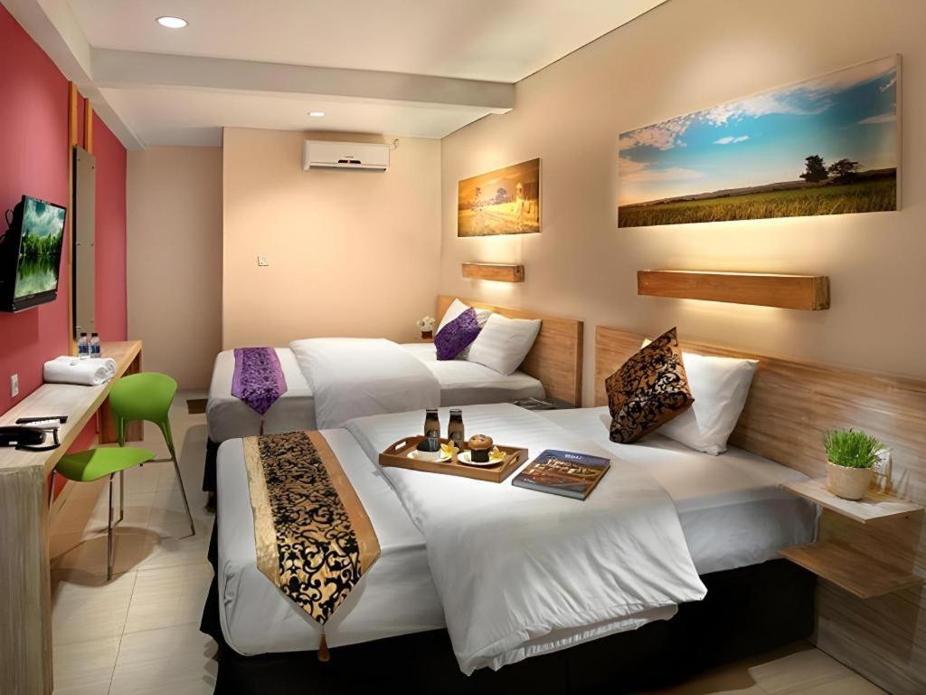 Life Puri Hotel Surabaya Gubeng Exterior foto