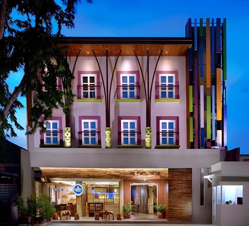 Life Puri Hotel Surabaya Gubeng Exterior foto