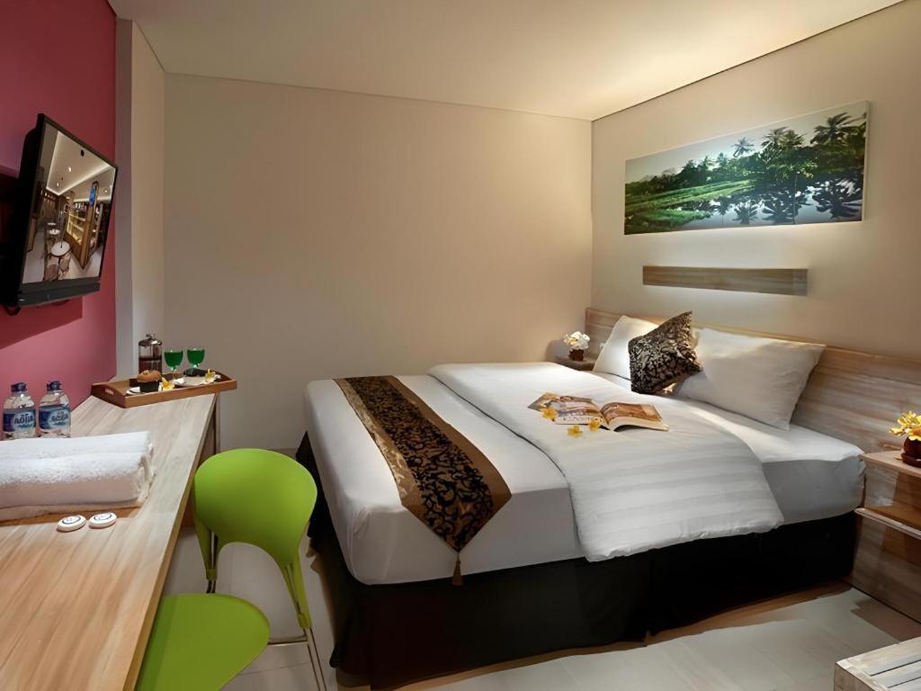 Life Puri Hotel Surabaya Gubeng Exterior foto